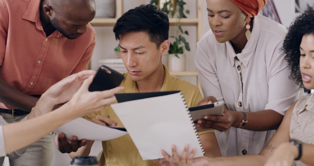 Đội ngũ marketing sales không đồng bộ khi dùng martech gây dữ liệu rời rạc và hiệu quả thấp